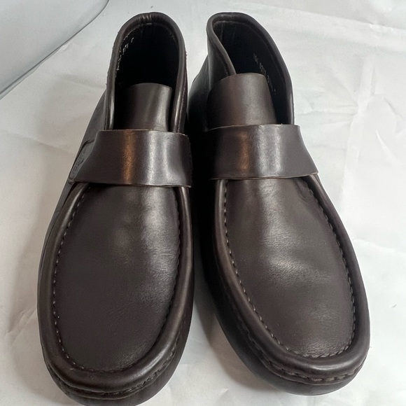 GUCCI
Leather Whipstitch Trim Loafers - Picture 4 of 13